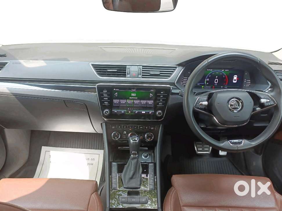 Skoda Superb 2.0 L&k Tsi At, 2022, Petrol