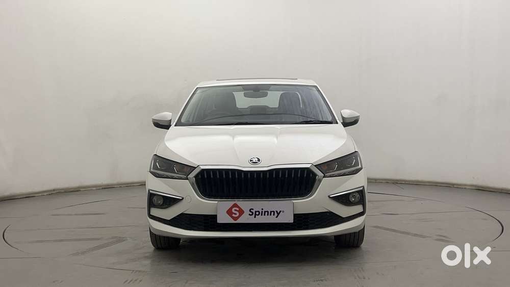 Skoda Slavia Style 1.0l Tsi At, 2022, Petrol