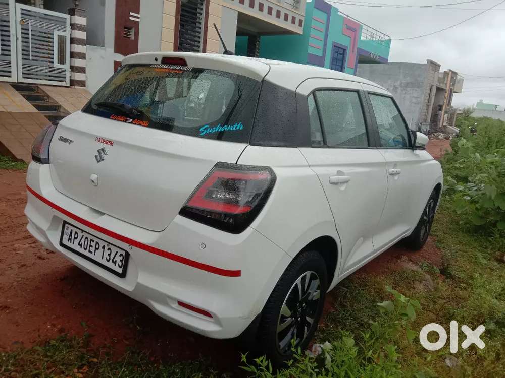 Maruti Suzuki Swift 2024 Petrol 12800 Km Driven