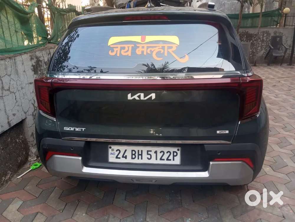 Kia Sonet Best Luxurious Clutless With Sunroof, Specious Car Available