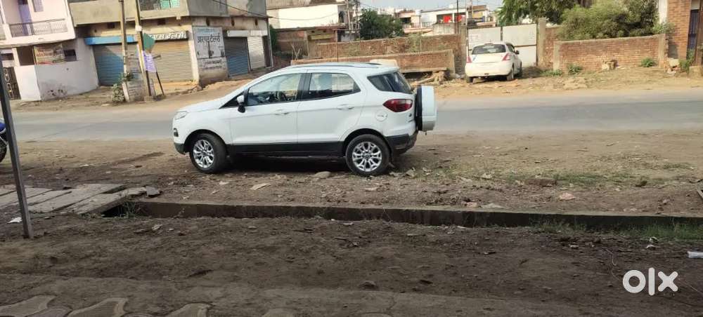 Ford Escort Sport डीज़ल 2014