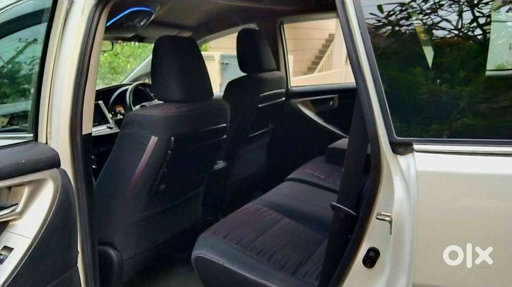 Toyota Innova Crysta 2.4 V 8 Str, 2017, Diesel