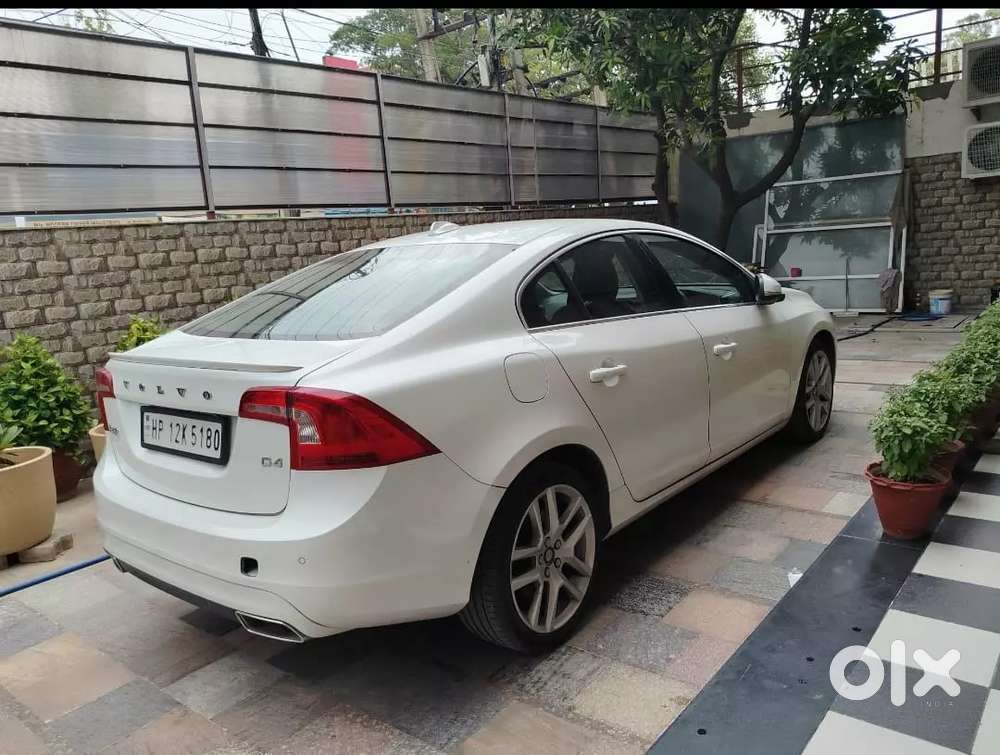 Volvo S60 D4 Momentum Brand New Condition