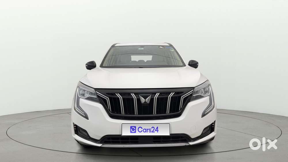 Mahindra Xuv700 2.0 Ax 5 Petrol Mt 7 Str, 2022, Petrol