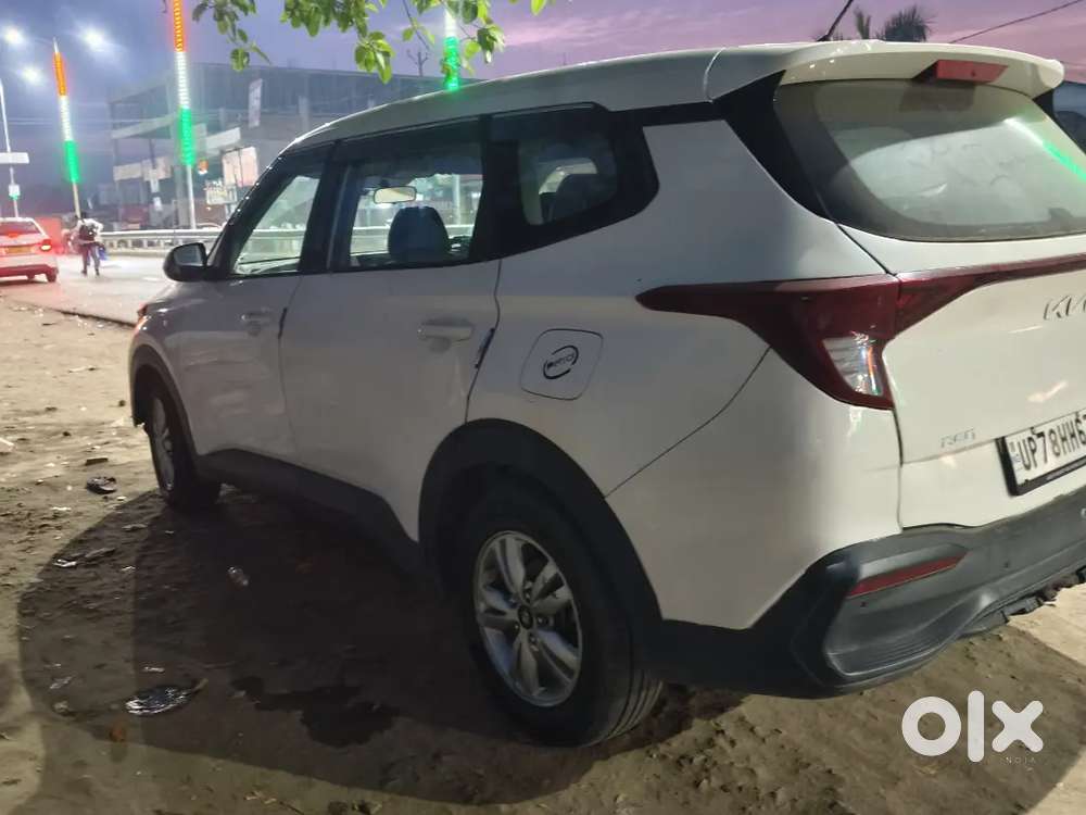 Kia Carens Car Hai Dimoan 15000 Lkha Daunn Payment Hai Aur Kist 44 Hai