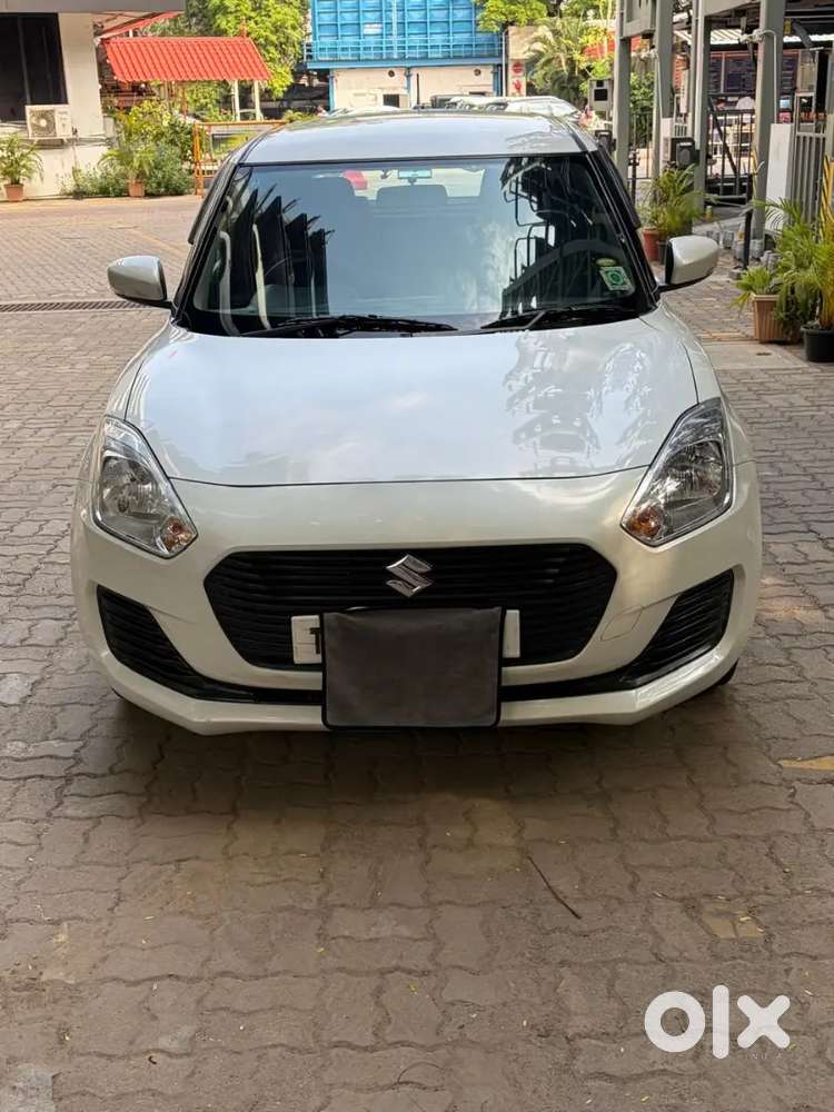 Maruti Suzuki Swift 2018 Diesel 65200 Km Driven - White Colour