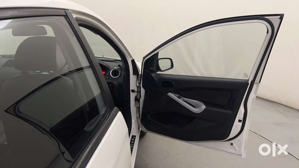 Ford Figo 2010-2012 Petrol Zxi, 2013, Petrol