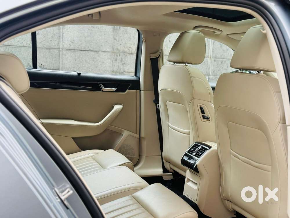 Skoda Superb 2.0 Tsi At L&k, 2021, Petrol