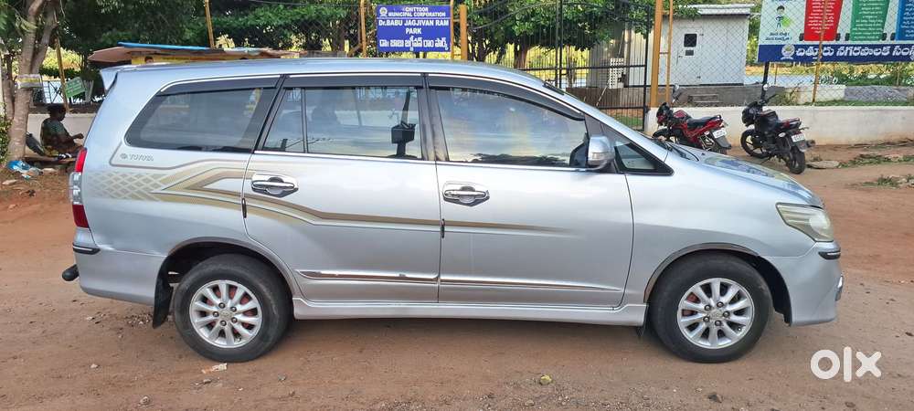 Toyota Innova 2.5 Zx 7 Str Bs-iv, 2014, Diesel