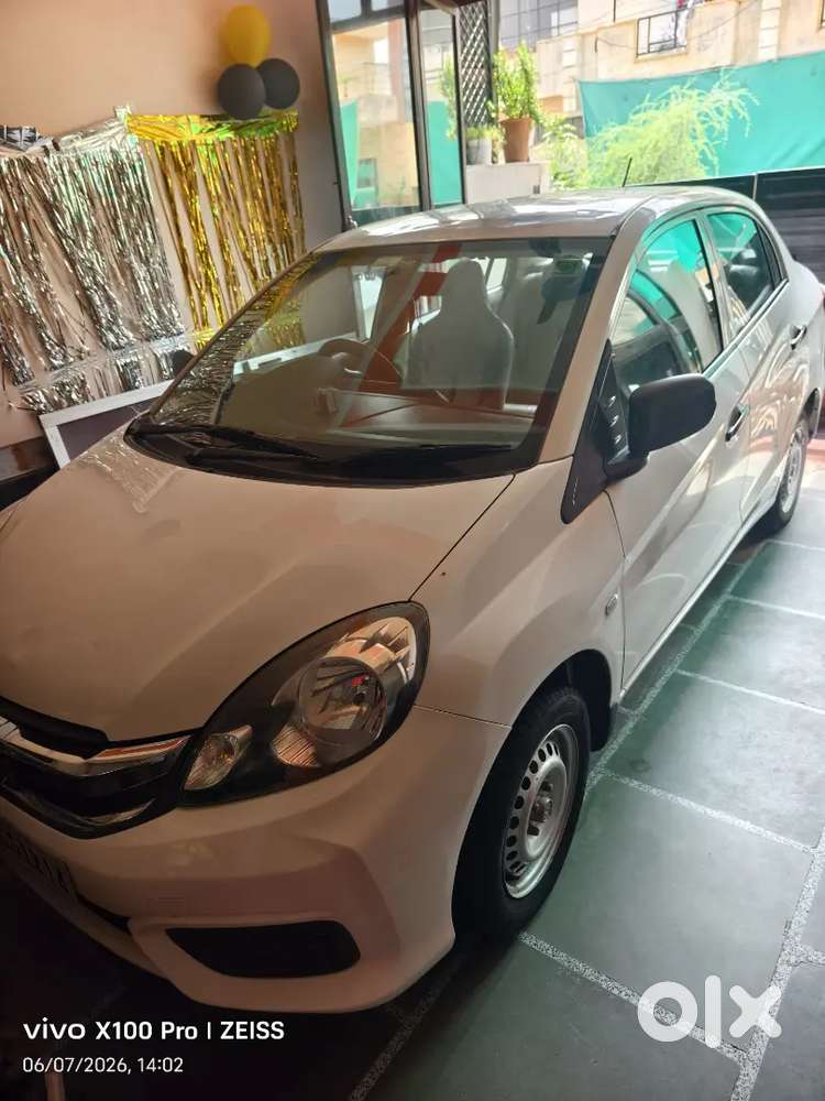 Honda Amaze Showroom Condition