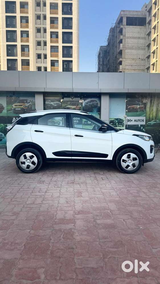 Tata Nexon 1.2 Revotron Xm (s), 2021, Petrol