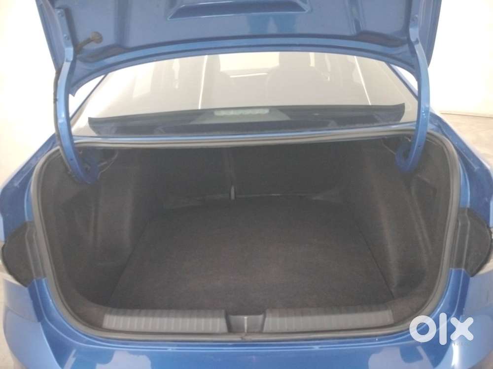 Volkswagen Virtus 1.0 Topline Tsi At, 2023, Petrol