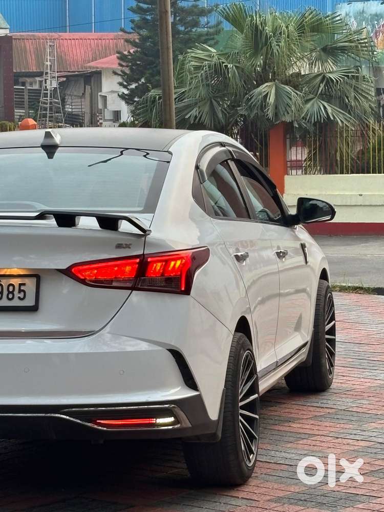 Hyundai Verna 1.5 Sx Petrol Mt, 2021, Petrol