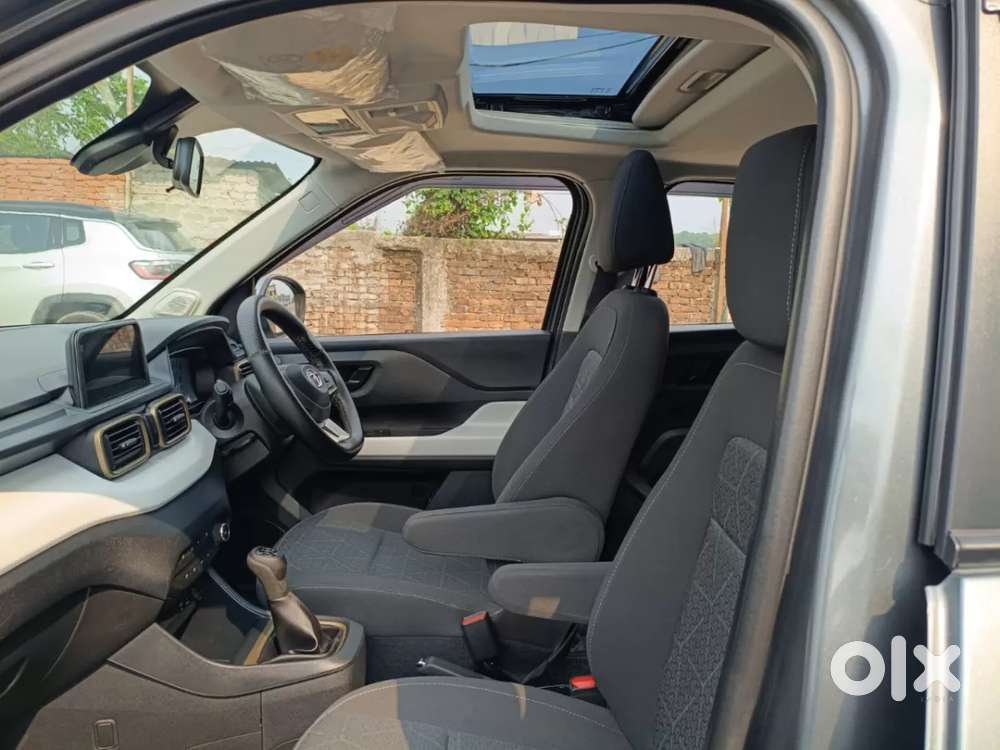 Tata Punch Accomplished Mt Sunroof, 2023, Petrol