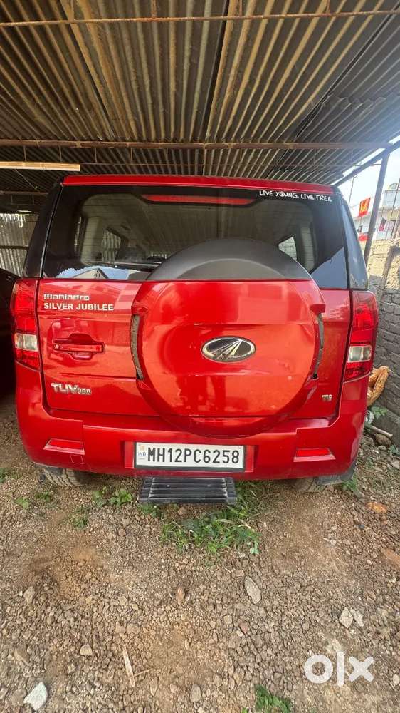 Mahindra Tuv 300 2017