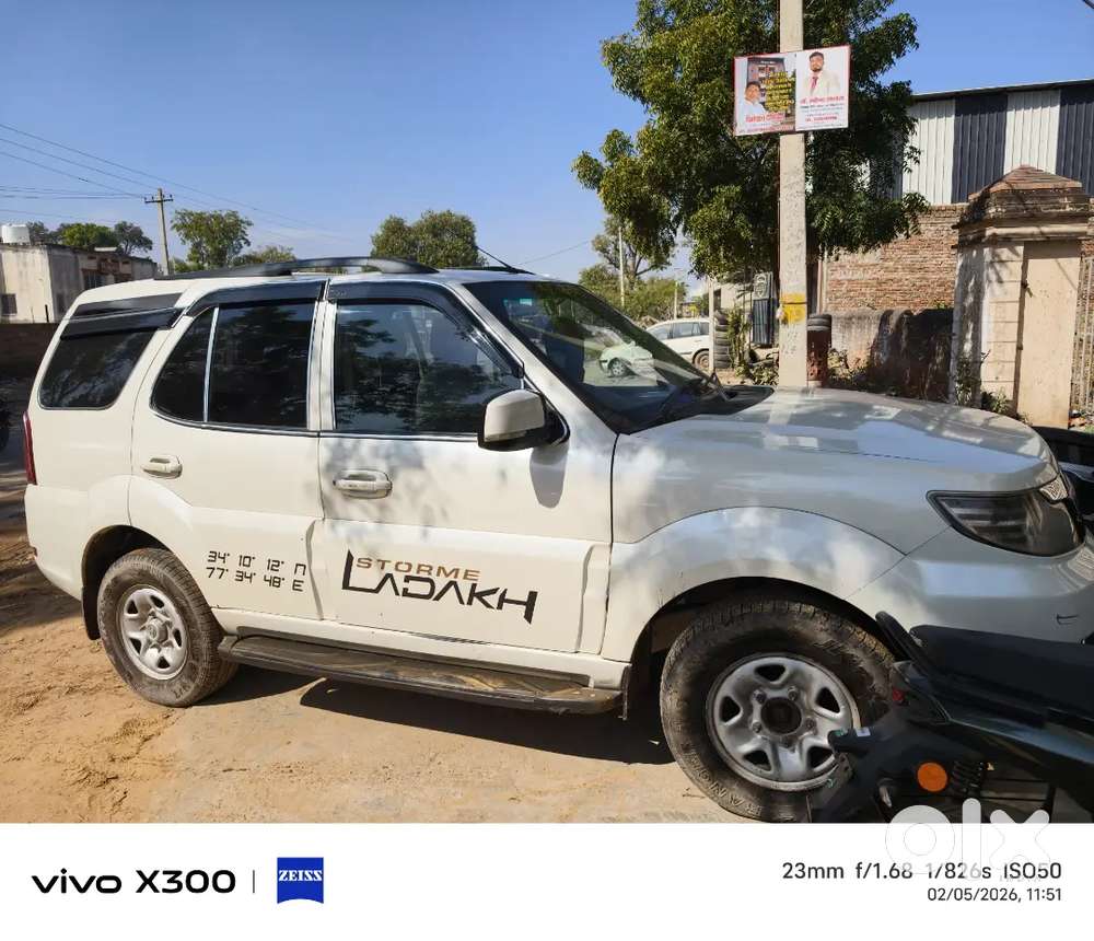 Tata Safari Storme 2014