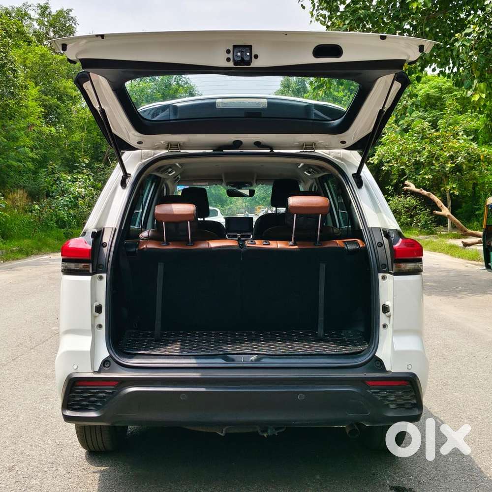 Toyota Innova Hycross 2.0 Vx Hybrid 7 Str, 2023, Petrol