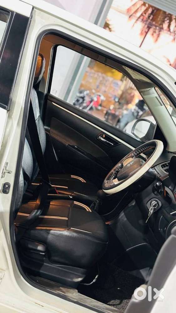 Maruti Suzuki Swift Vxi + Manual, 2016, Petrol