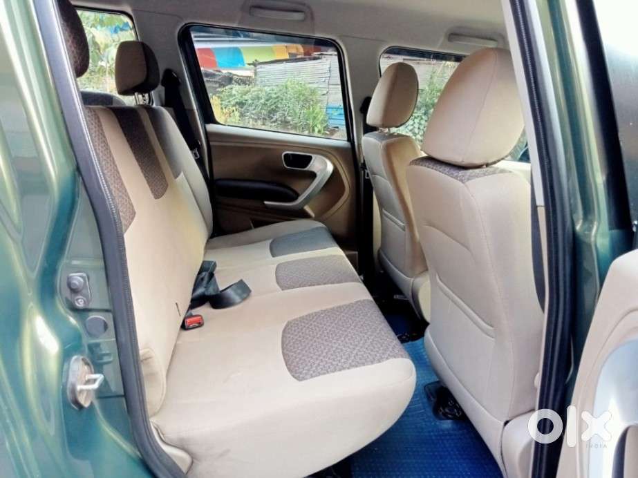 Mahindra Tuv 300 T8, 2017, Diesel