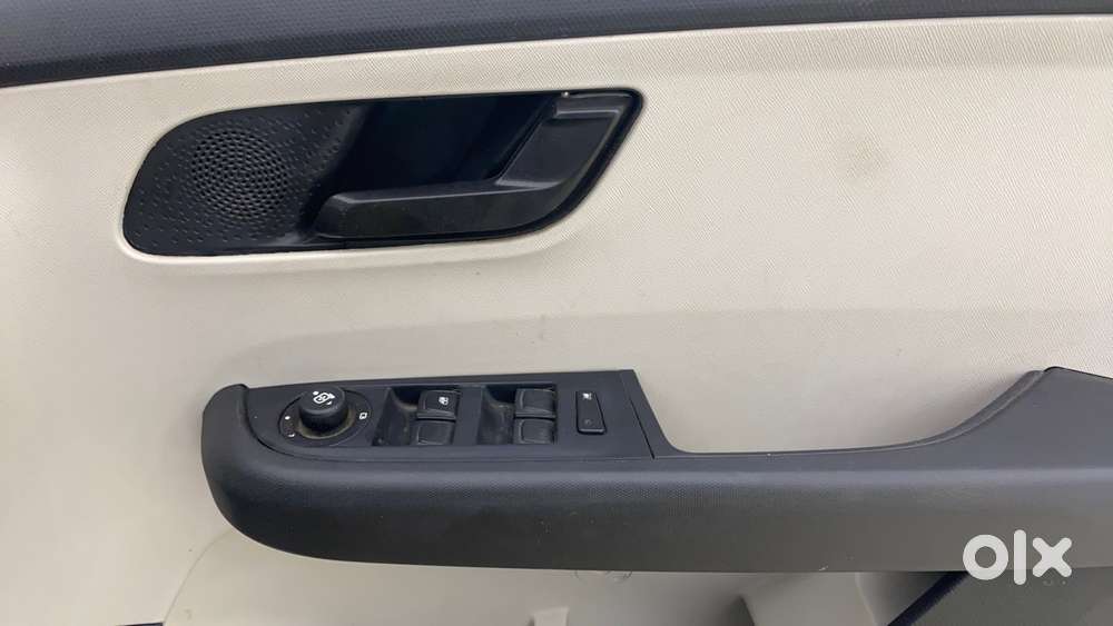 Tata Altroz 1.2 Xt, 2022, Petrol