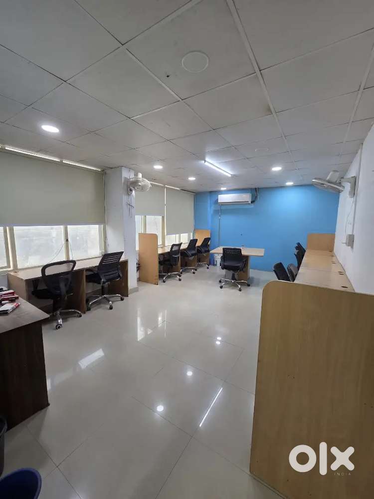 Fully Furnished 12 seater office with Boss cabin
