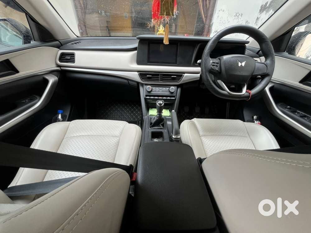 Mahindra Xuv700 Petrol Manual 2023
