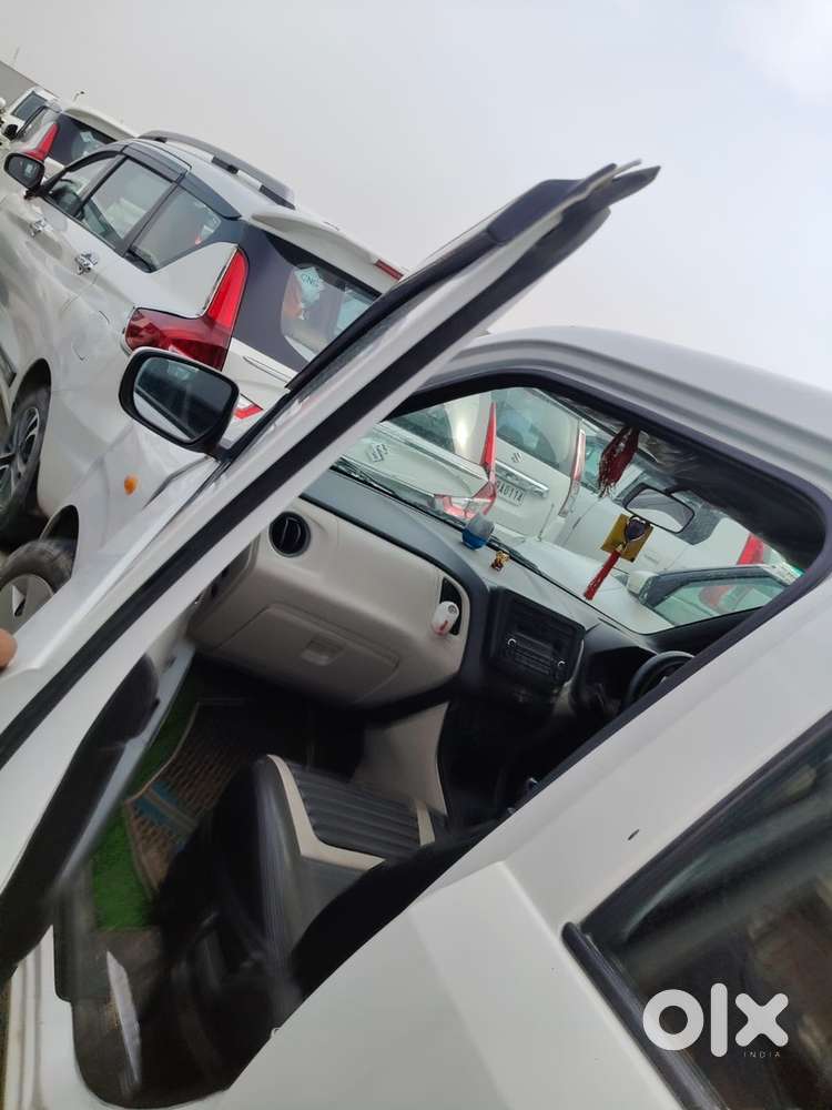 Car Candition Me Hai Paisa Ka Jarurat Hai