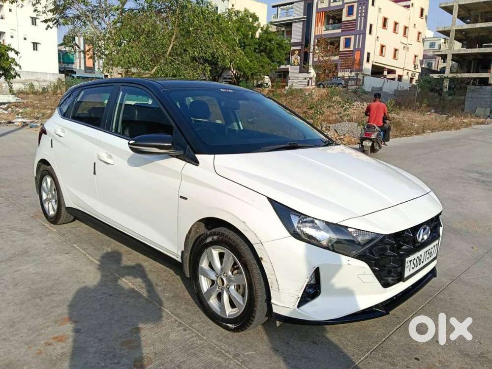 Hyundai I20 Sportz 1.2 Ivt, 2023, Petrol