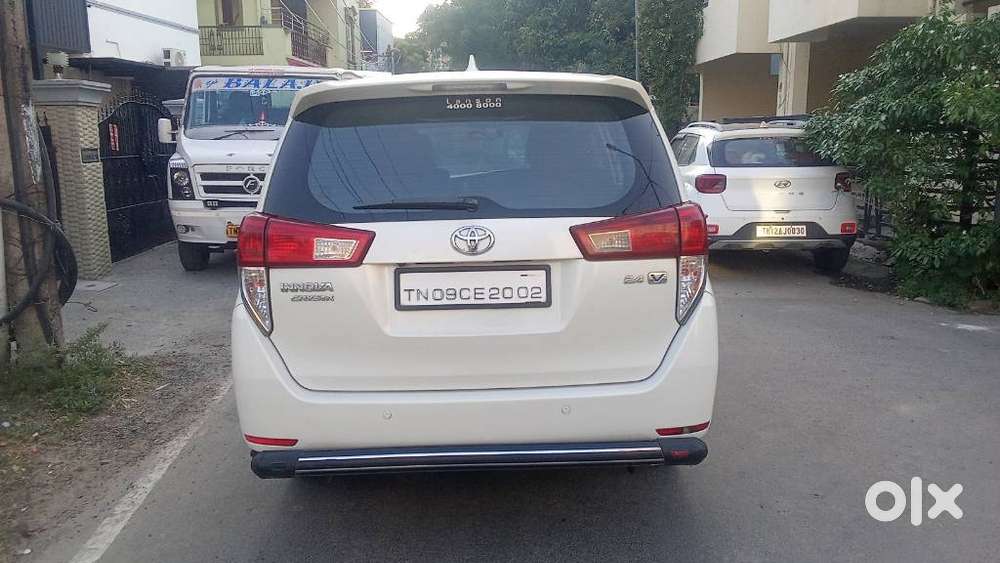 Toyota Innova Crysta 2.4 V, 2016, Diesel