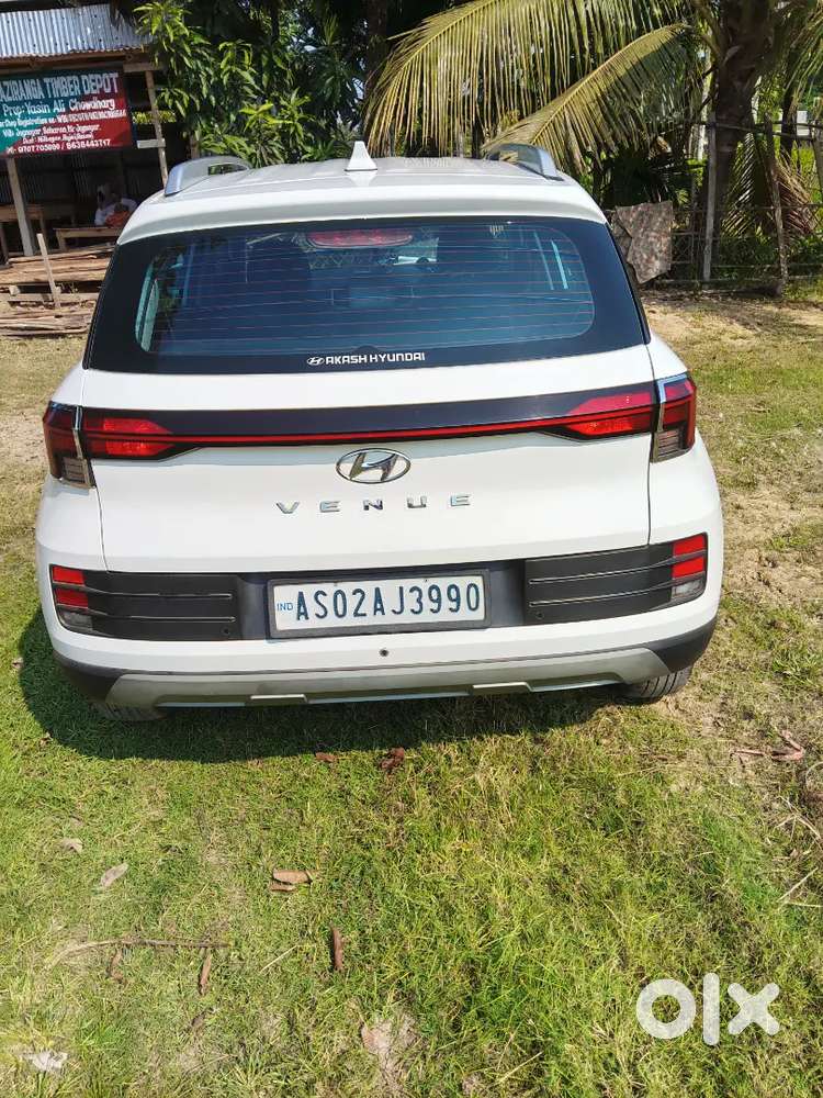 Hyundai Venue Petrol Manual 2022