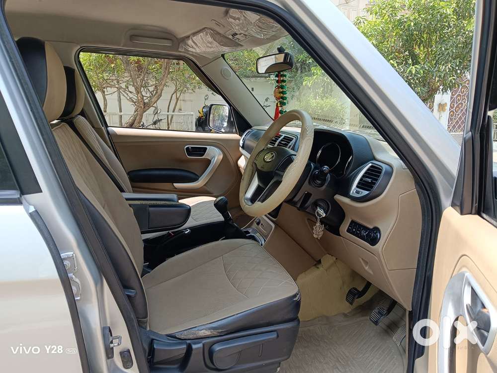 Mahindra Tuv 300 T10, 2019, Diesel