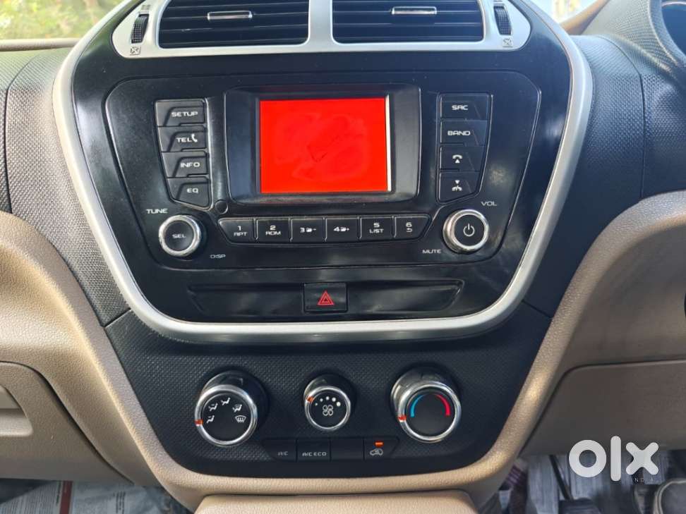 Mahindra Tuv 300 T8, 2016, Diesel