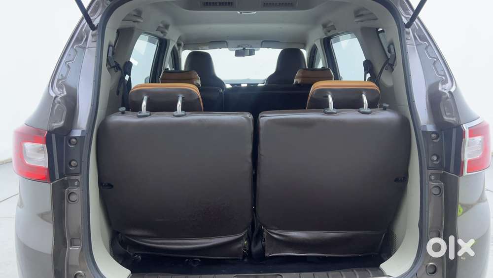 Renault Triber Rxz, 2022, Petrol