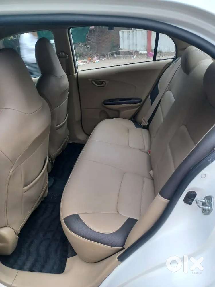 Honda Amaze Diesel  T White Colour