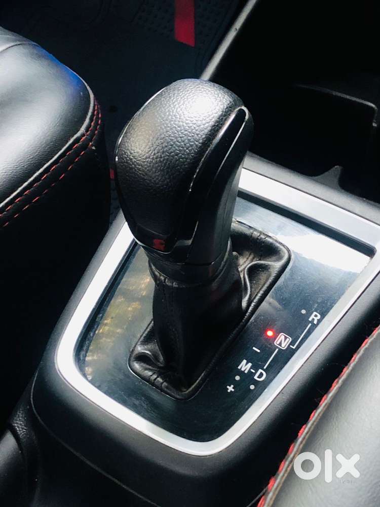 Maruti Suzuki Swift Vxi 1.2 Abs Bs-iv, 2018, Petrol