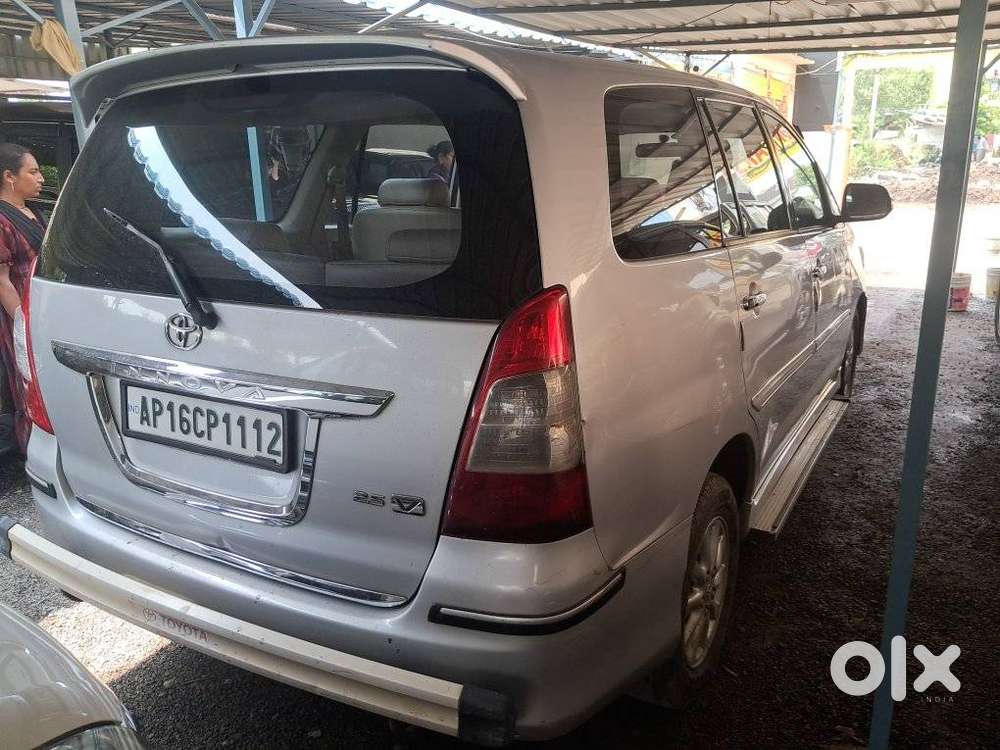 Toyota Innova 2.5 V 7 Str, 2013, Diesel