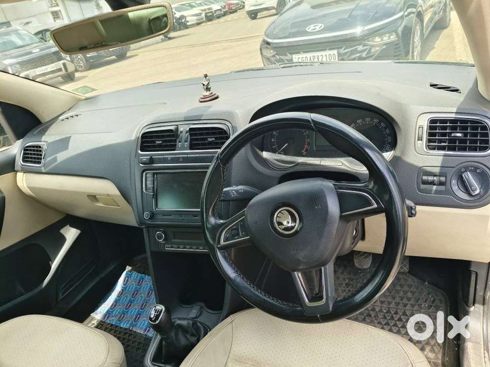 Skoda Rapid [2016-2020] 1.5 Style Plus Tdi At, 2017, Diesel