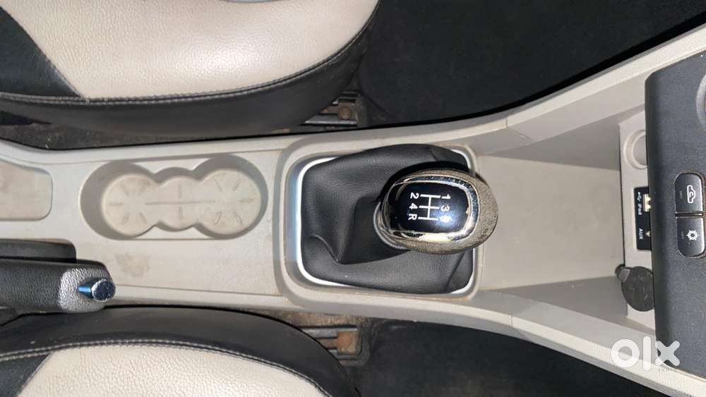 Tata Tiago 1.2 Revotron Xt, 2016, Petrol