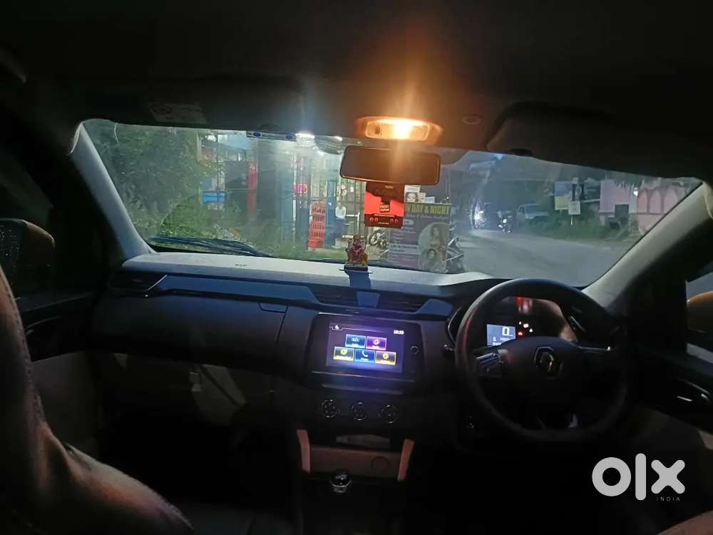 2nd Renault Triber 2020 Petrol Manual