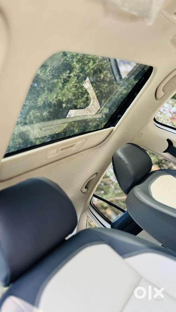 Skoda Slavia 1.0 Tsi Style At, 2023, Petrol