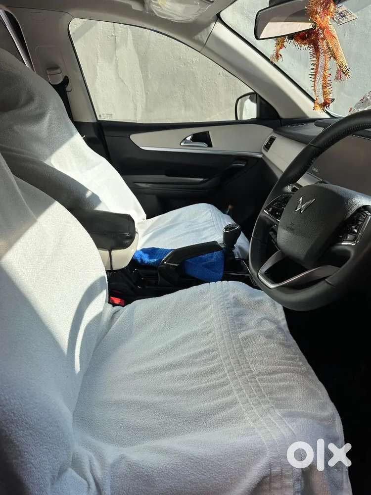 Mahindra Xuv700 2024 Diesel Well Maintained