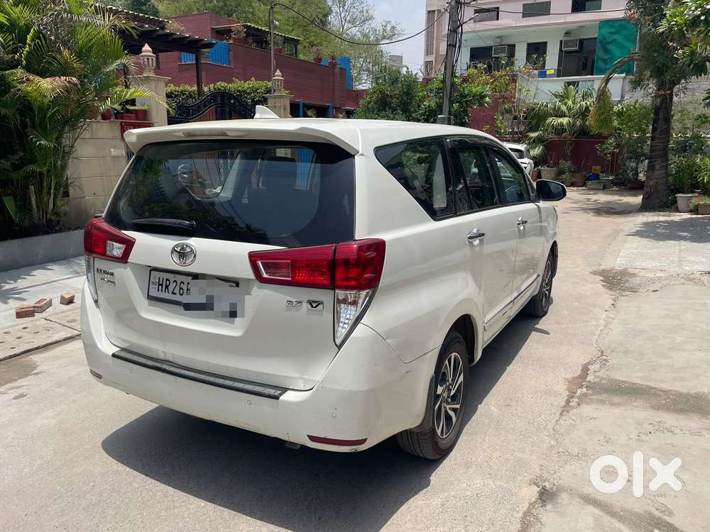 Toyota Innova Crysta 2.7 Vx Mt, 2022, Petrol