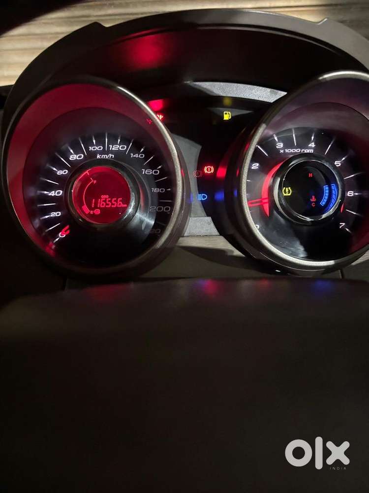 Mahindra Xuv500 2014 Diesel Well Maintained