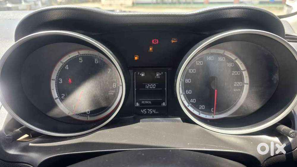 Maruti Suzuki Swift Vxi + Manual, 2023, Cng & Hybrids