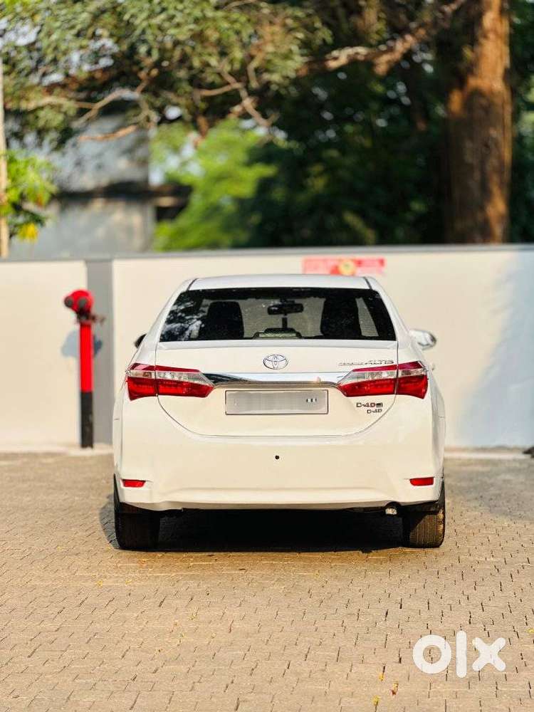 Toyota Corolla Altis 2013-2017 D-4d Js, 2014, Diesel