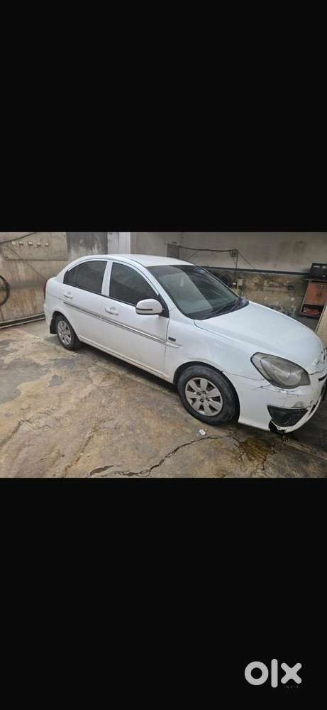 Hyundai Verna 2010 Petrol Cng Good Condition
