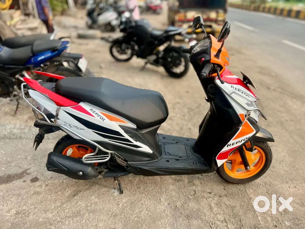 Repsol Honda Dio Bike Specifications Repsol White Colour Dio Honda