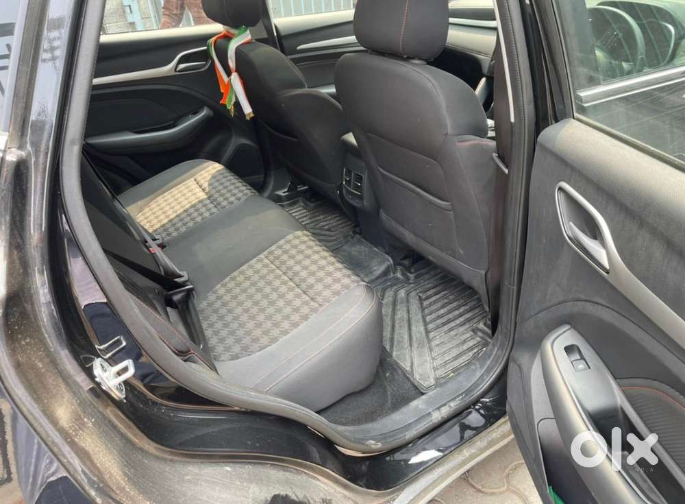 Mg Zs Ev 2024/2025 Year