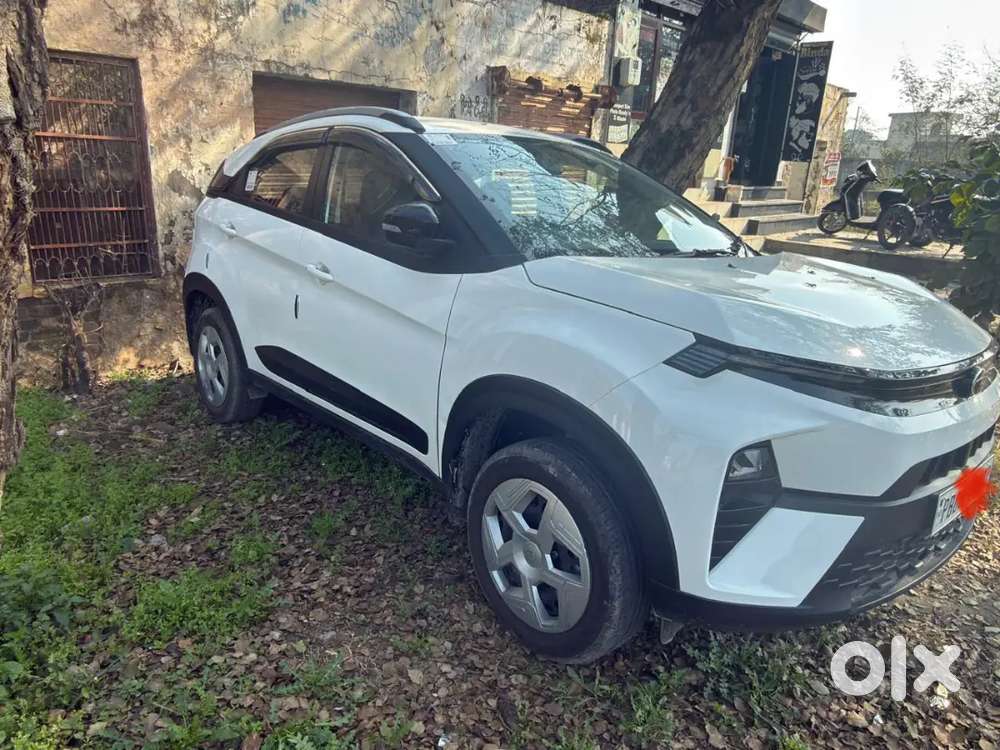 Tata Nexon 2025 Petrol 4500 Km Driven