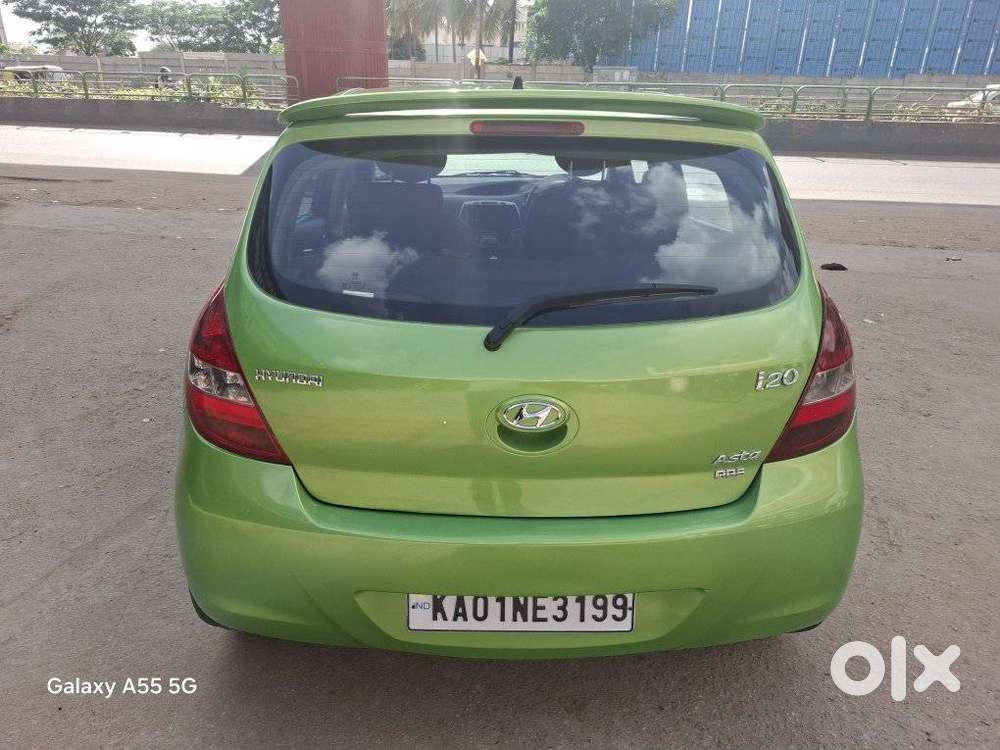 Hyundai I20 2009-2011 1.4 Asta (at), 2010, Petrol